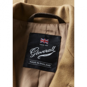 （引用: http://www.gloverall.com/gloverall-classics/men/men-s-chesterfield-coat.html） 
