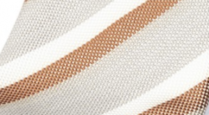 引用: http://www.chesterbarrie.co.uk/shirts-ties/shop-by-category-15/ties/silver-natte-stripe-silk-tie.html 